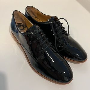 NWT black patent leather shoes